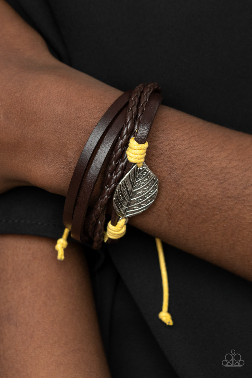 Paparazzi ♥ FROND and Center - Yellow ♥ Bracelet