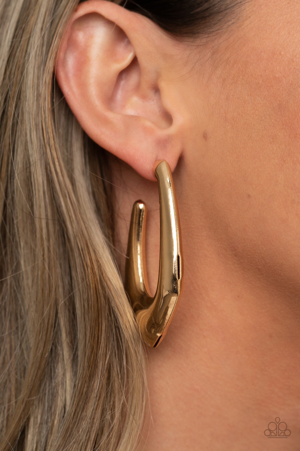 Paparazzi ♥ Find Your Anchor - Gold ♥ Earrings