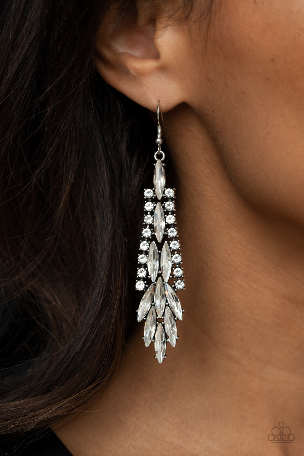 Paparazzi ♥ Crown Heiress - White ♥ Earrings