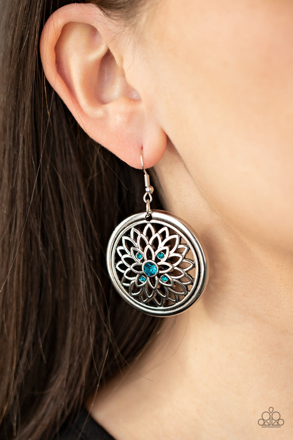 Paparazzi ♥ Mega Medallions - Blue ♥ Earrings