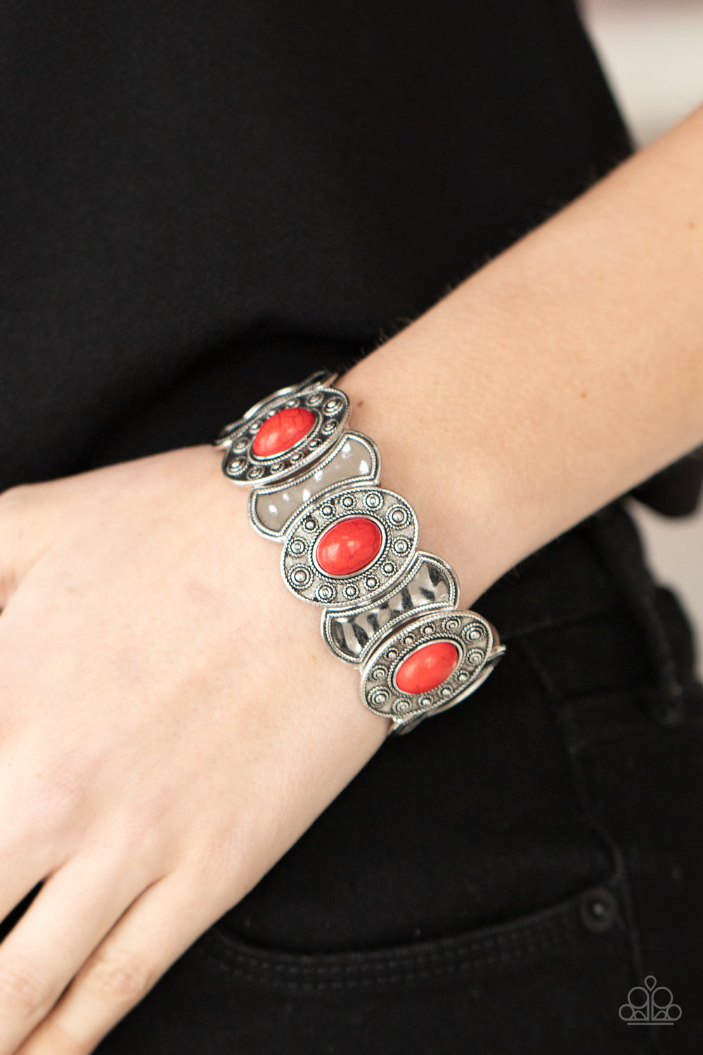 Paparazzi ♥ Desert Relic - Red ♥ Bracelet