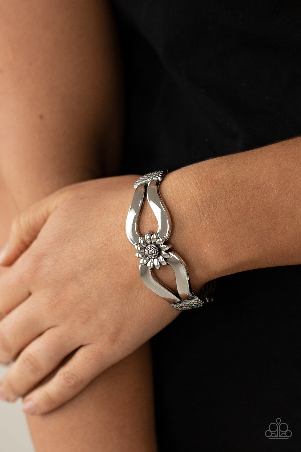 Paparazzi ♥ Let A Hundred SUNFLOWERS Bloom - Silver ♥ Bracelet