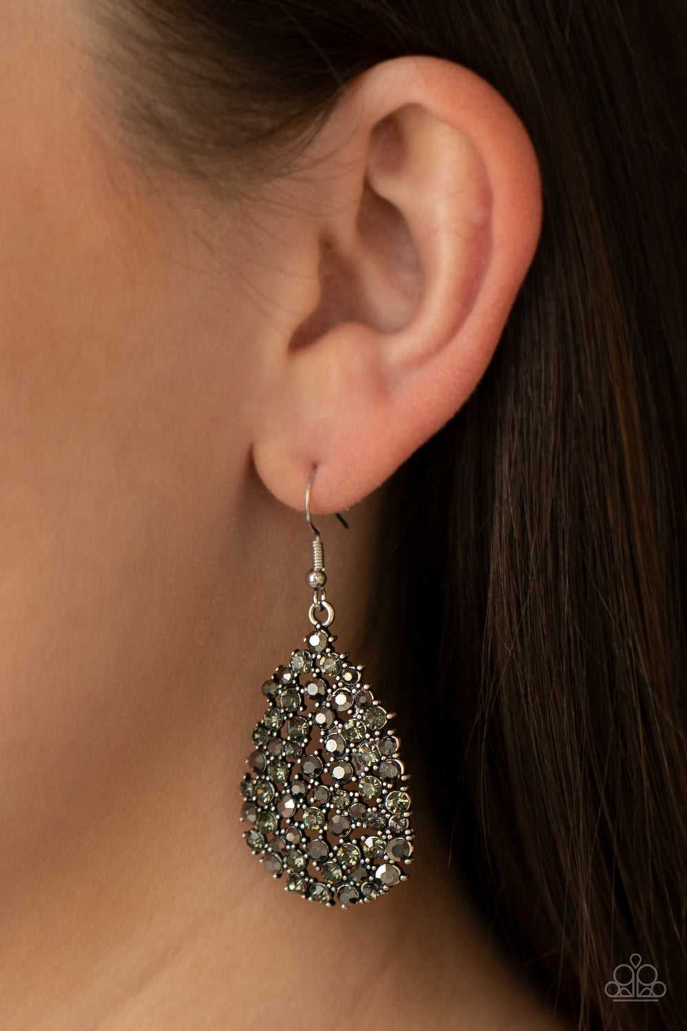 Paparazzi ♥ Daydreamy Dazzle - Silver ♥ Earrings