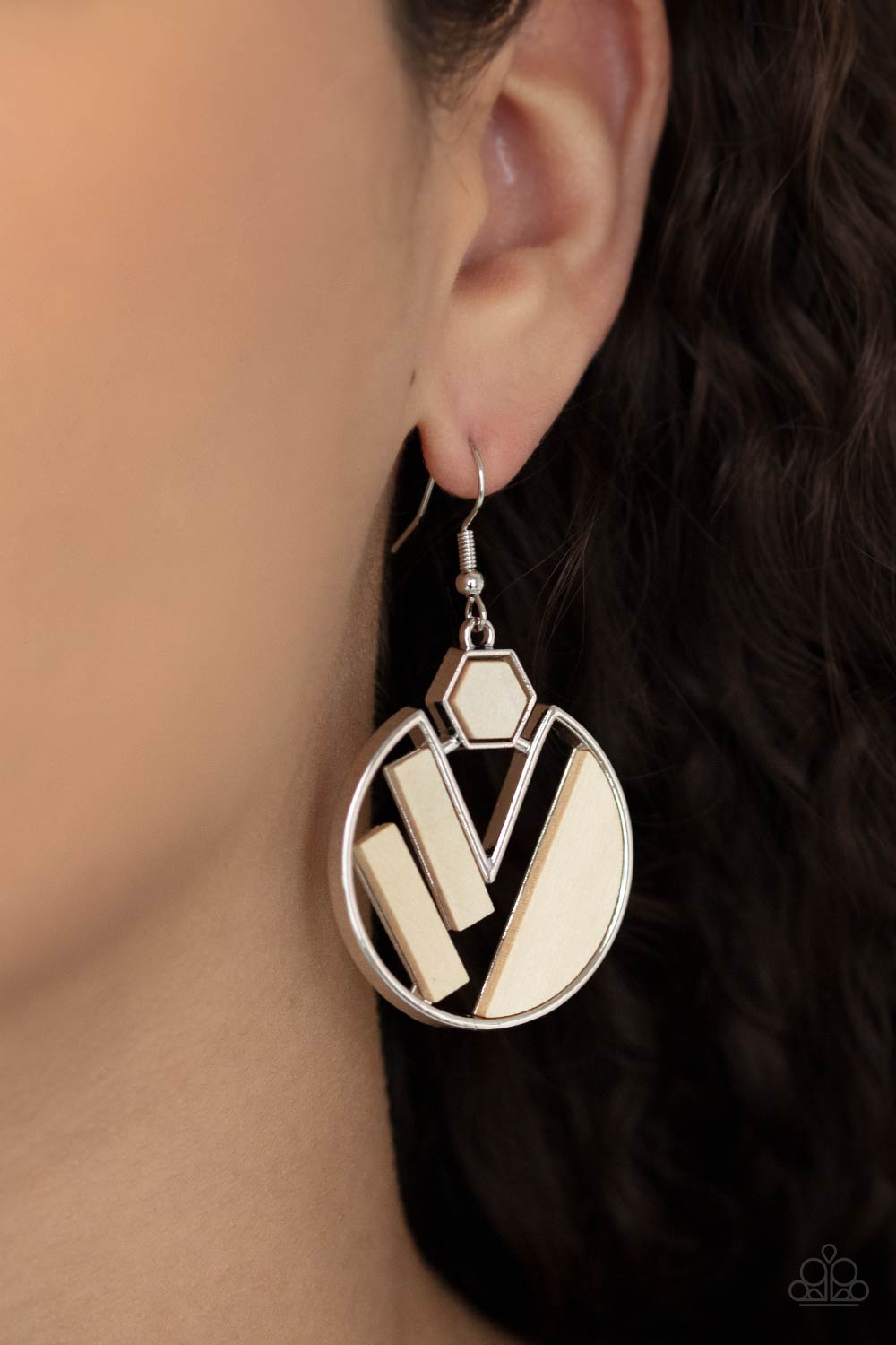 Paparazzi ♥ Petrified Posh - White ♥ Earrings