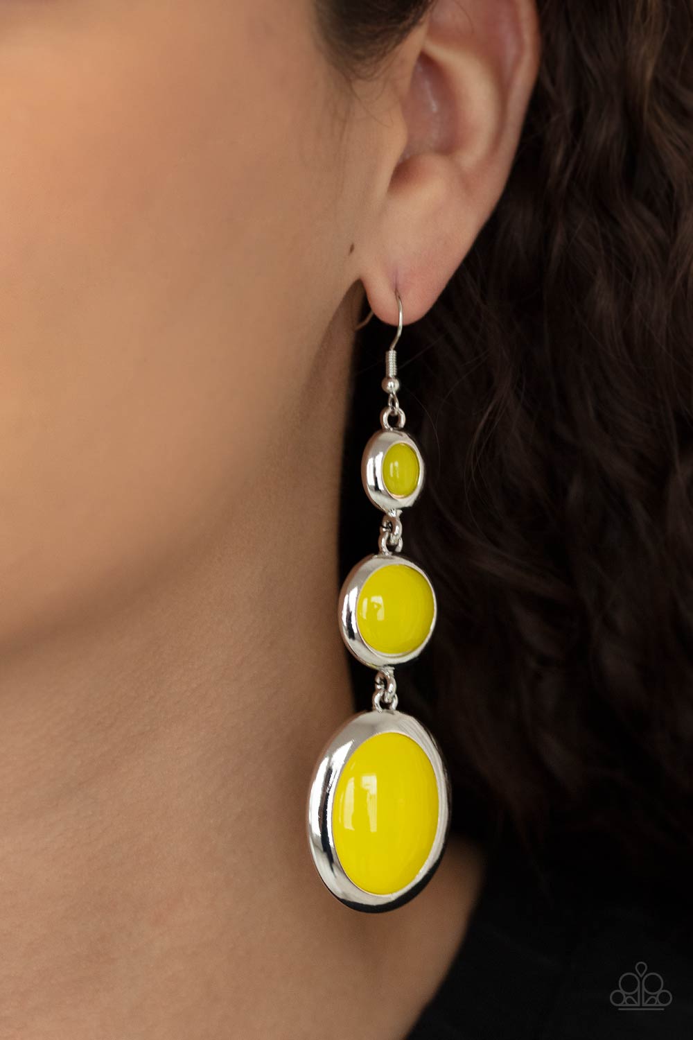 Paparazzi ♥ Retro Reality - Yellow ♥ Earrings