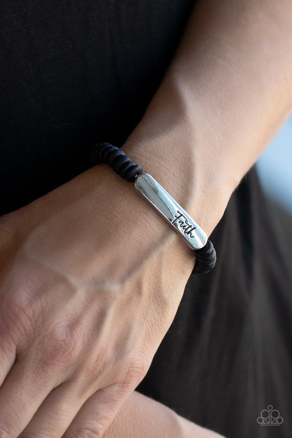 Paparazzi ♥ Full Faith - Black ♥ Bracelet