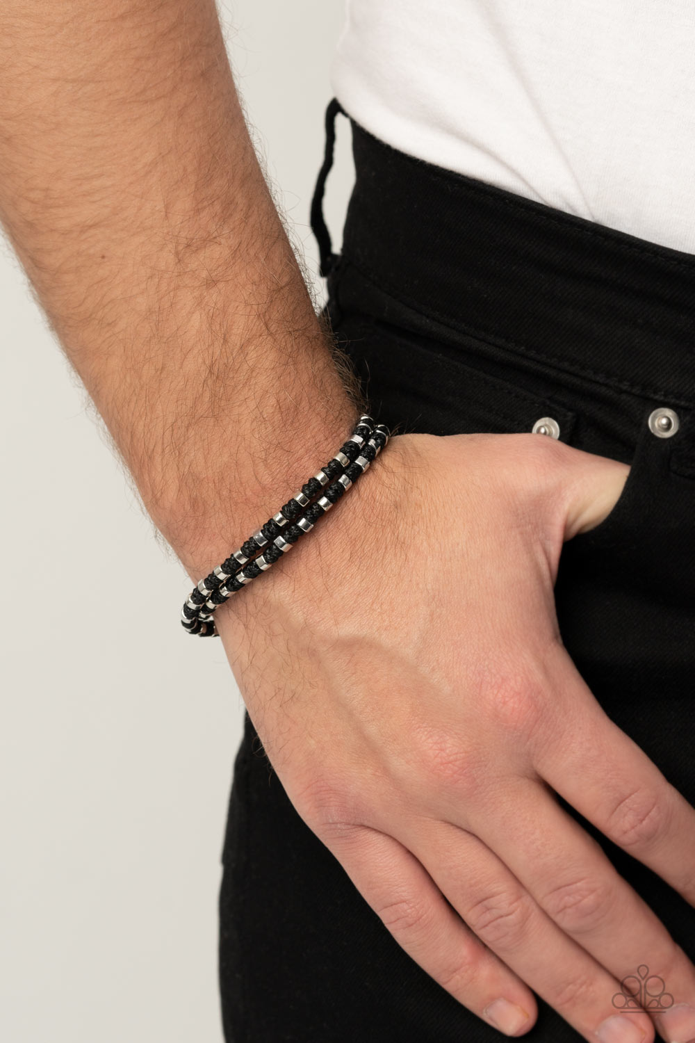 Paparazzi ♥ Ripcord - Black ♥ Bracelet