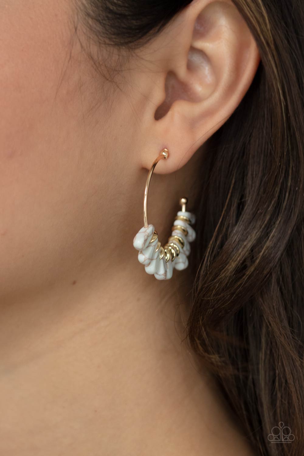 Paparazzi ♥ Poshly Primitive - White ♥ Earrings
