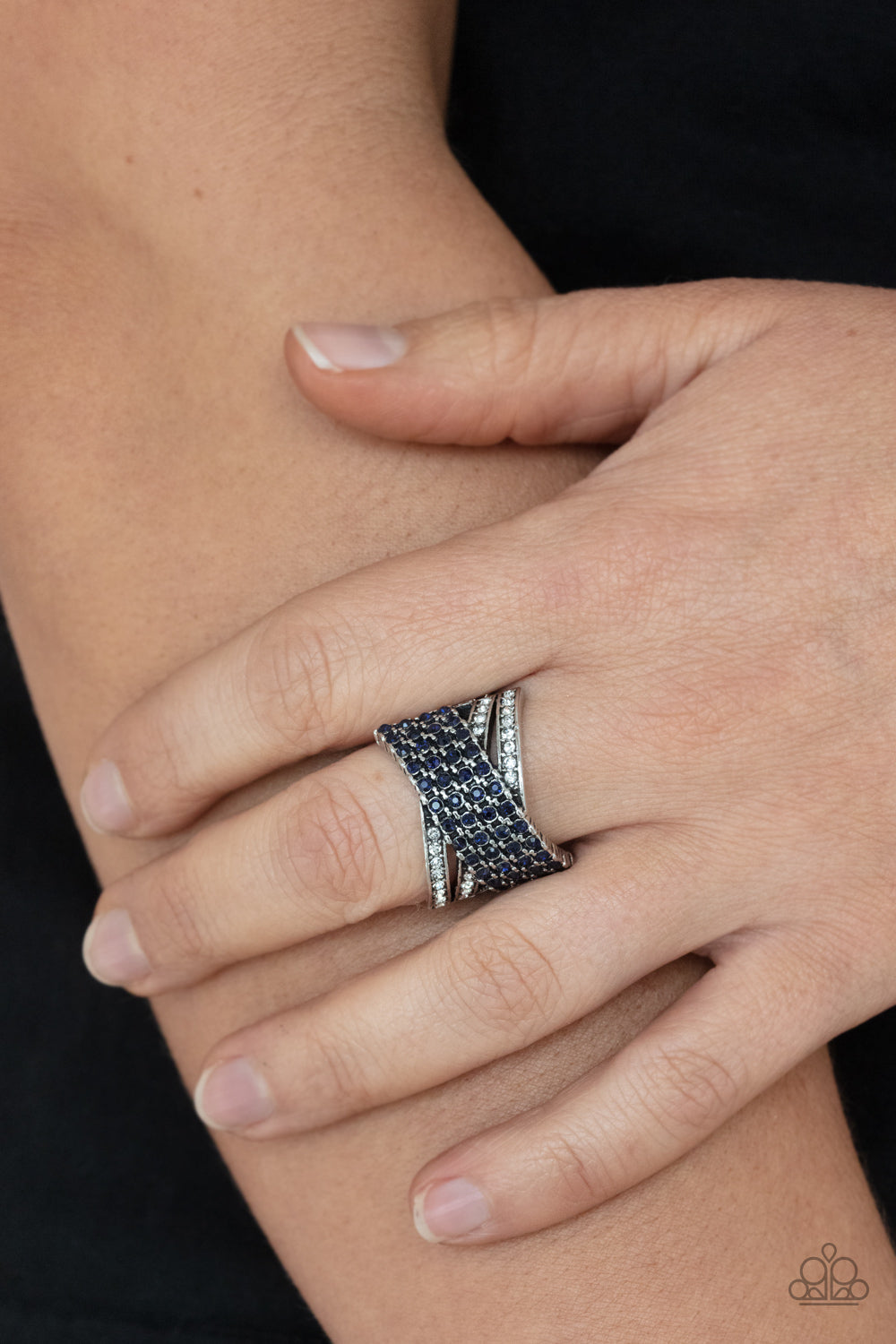 Paparazzi ♥ Classic Crossover - Blue ♥ Ring