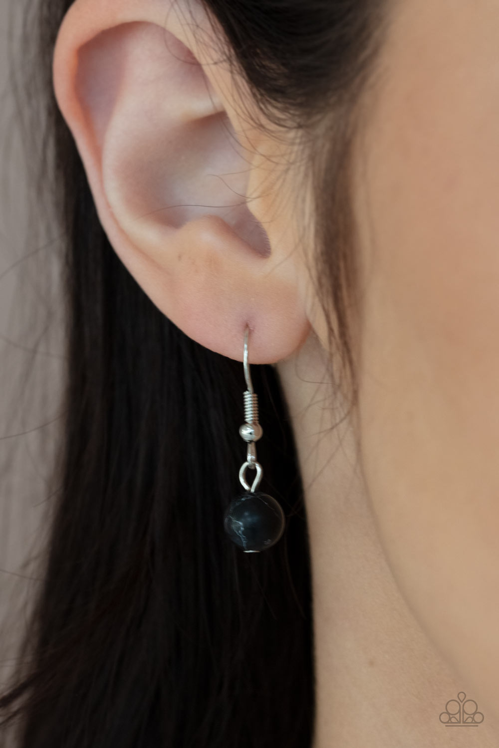 Paparazzi ♥ Canyon Cottage - Black ♥ Necklace