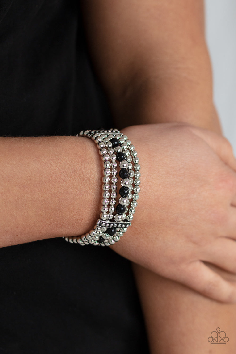 Paparazzi ♥ Gloss Over The Details - Black ♥ Bracelet