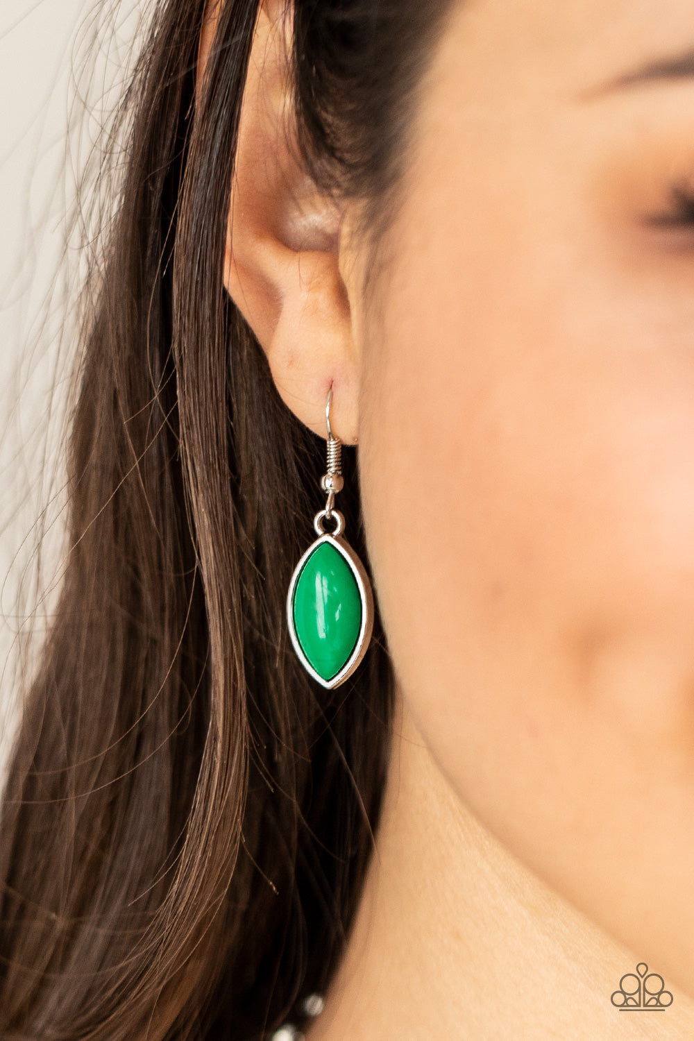 Paparazzi ♥ Viva La Vacation - Green ♥ Necklace