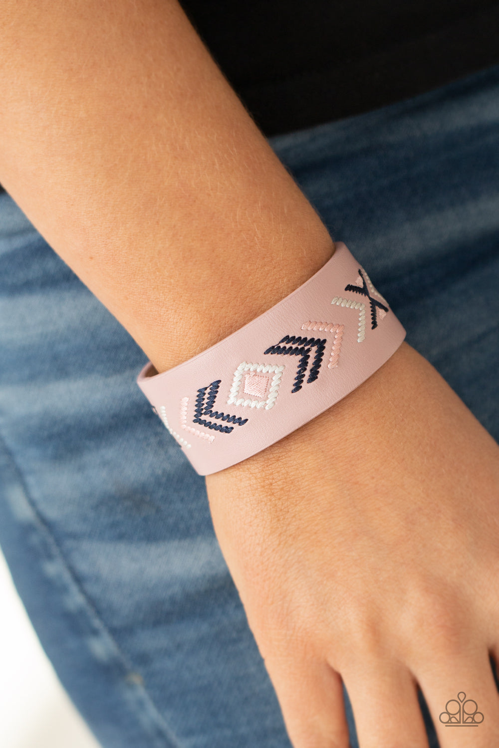 Paparazzi ♥ Cliff Glyphs - Pink ♥ Bracelet
