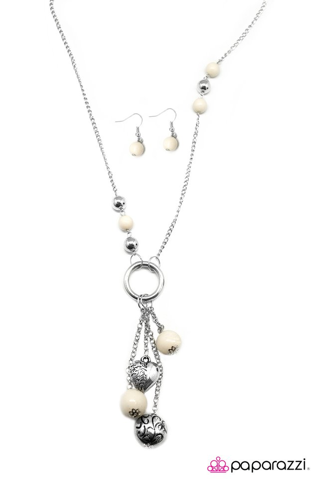 Paparazzi ♥ Part Of The Movement - White ♥ Necklace