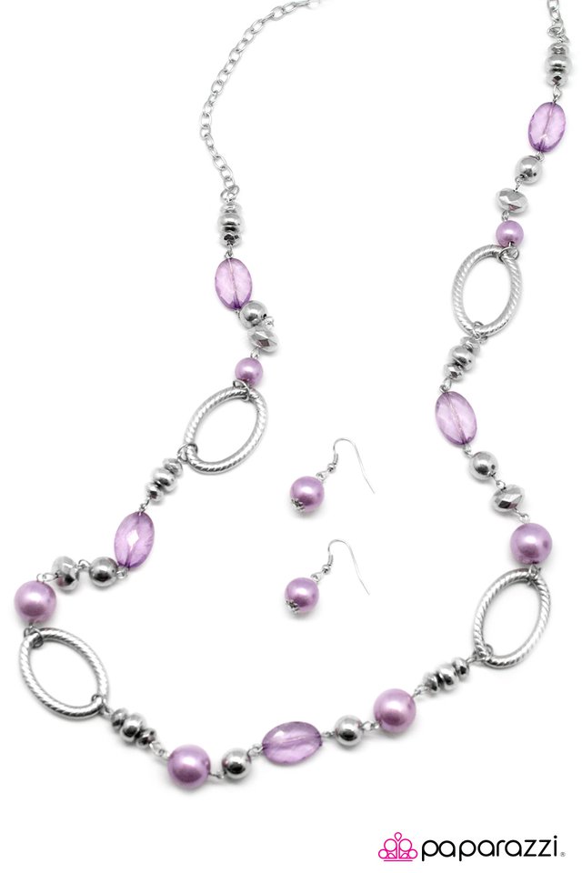 Paparazzi ♥ Celebrity - Purple ♥ Necklace