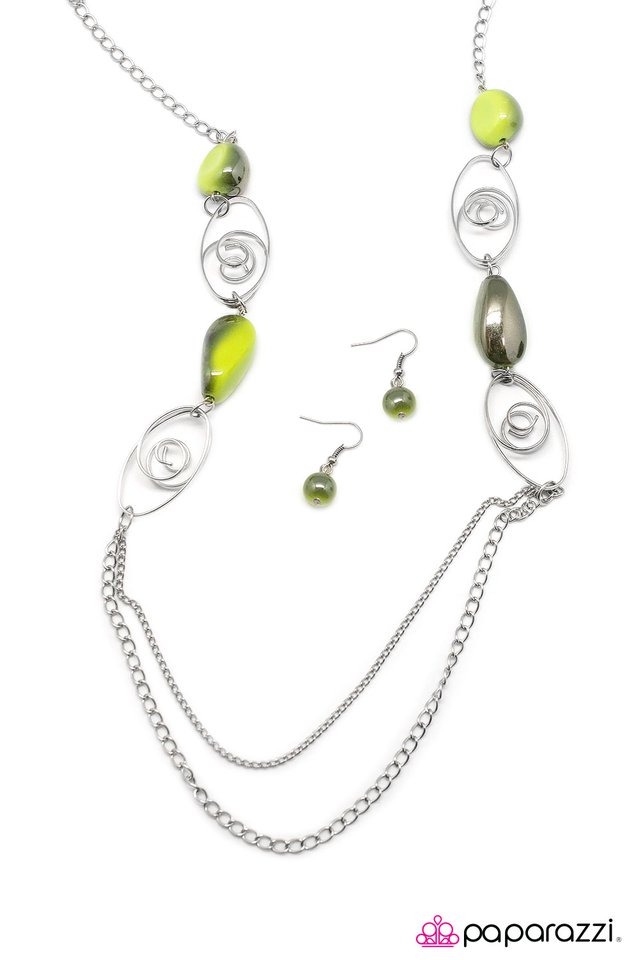 Paparazzi ♥ Twisted Fantasy - Green ♥ Necklace