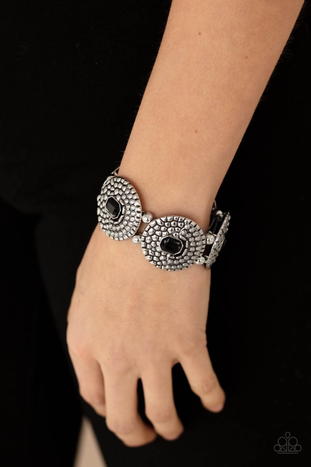 Paparazzi ♥ Prismatic Prowl - Black ♥ Bracelet