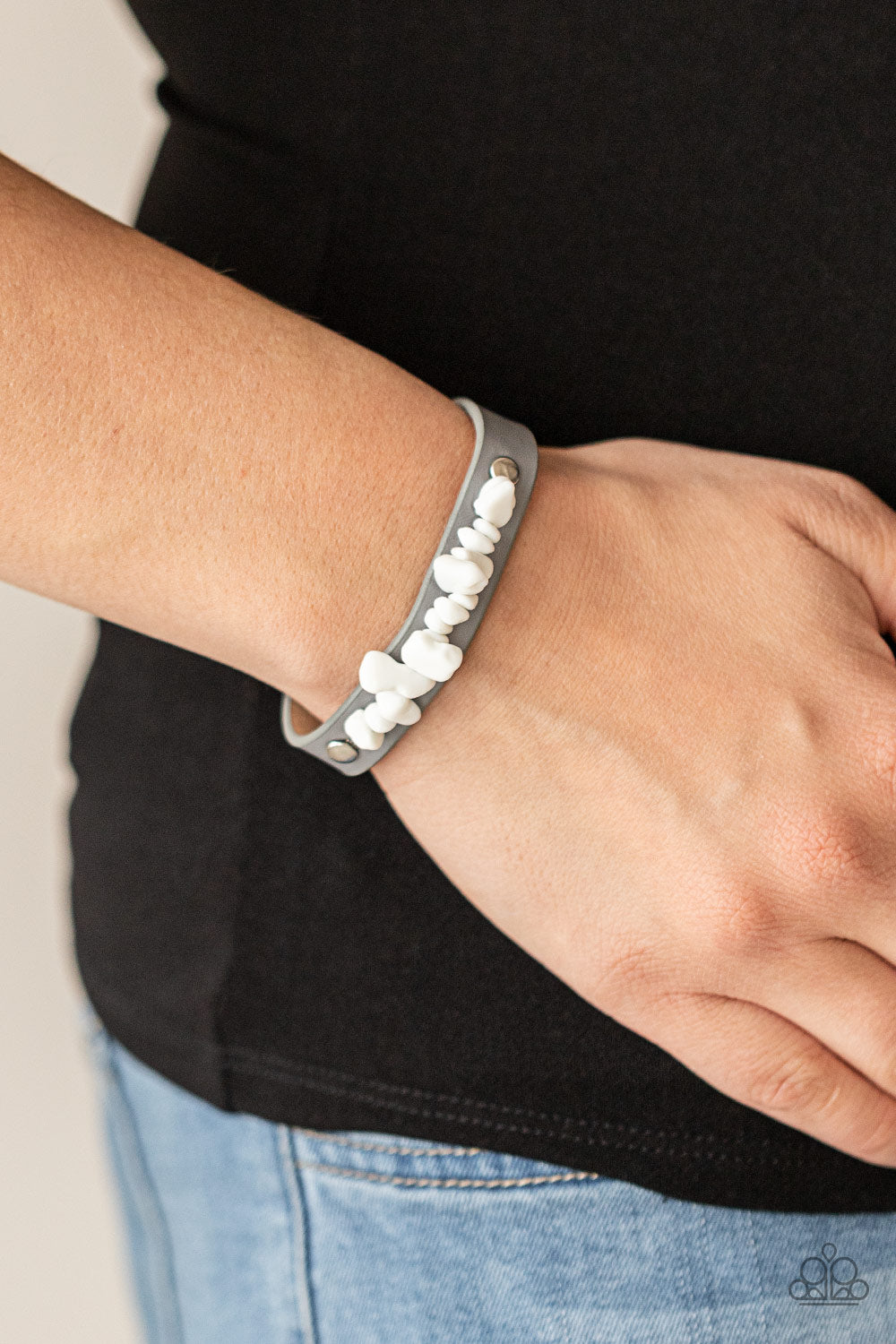Paparazzi ♥ Pebble Paradise - Silver ♥ Bracelet