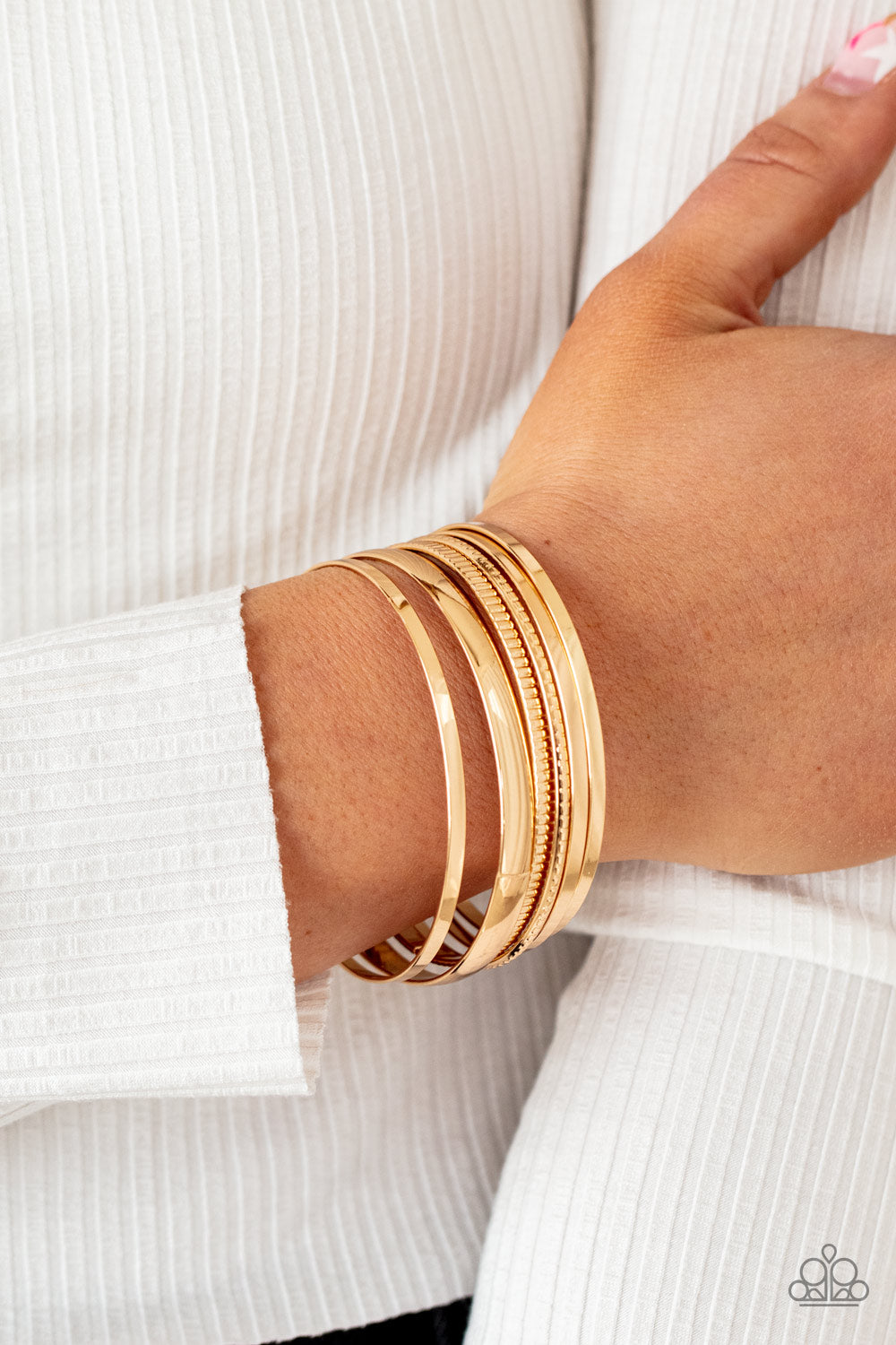 Paparazzi ♥ Gliding Gleam - Gold ♥ Bracelet