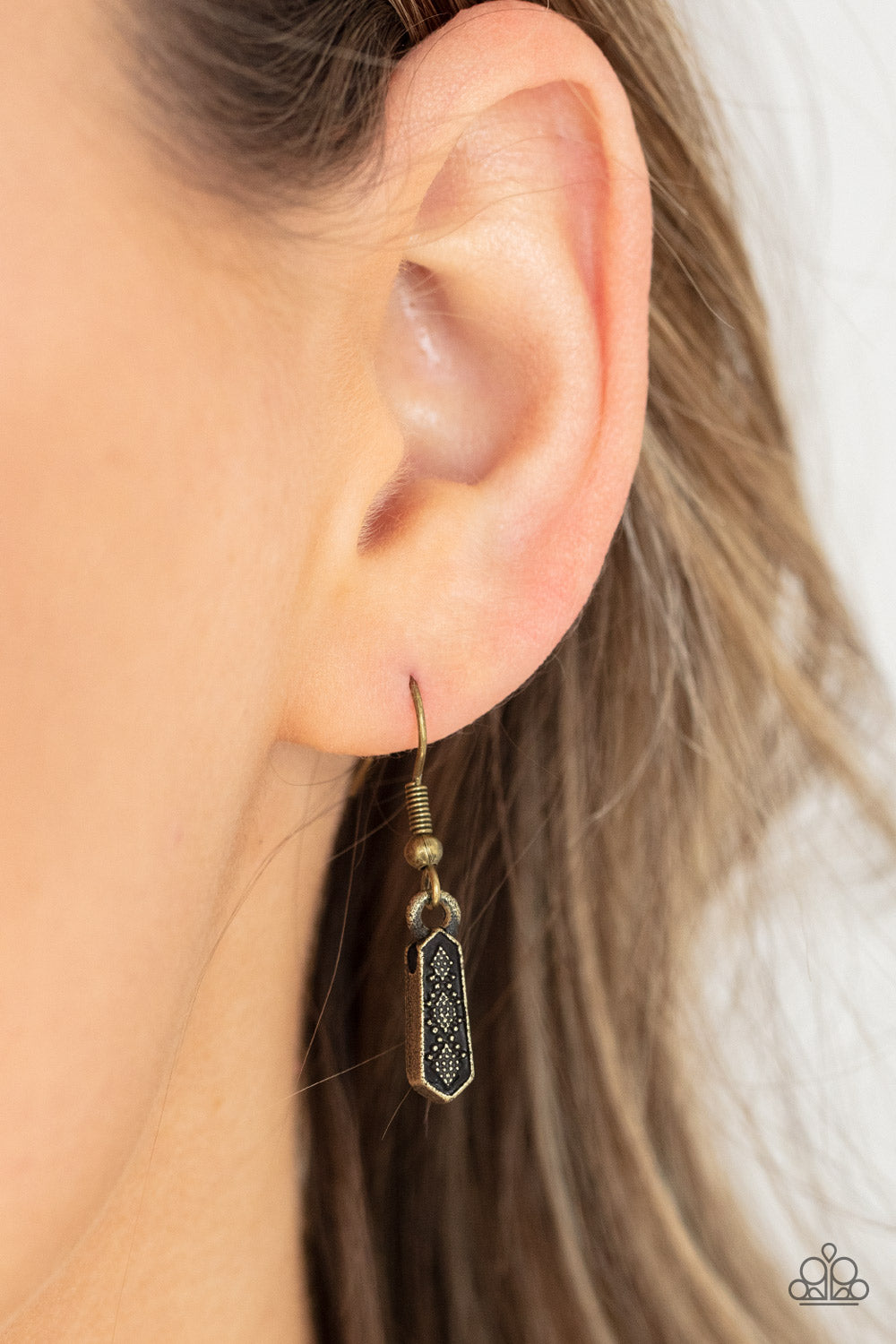 Paparazzi ♥ Monumental March - Brass ♥ Necklace