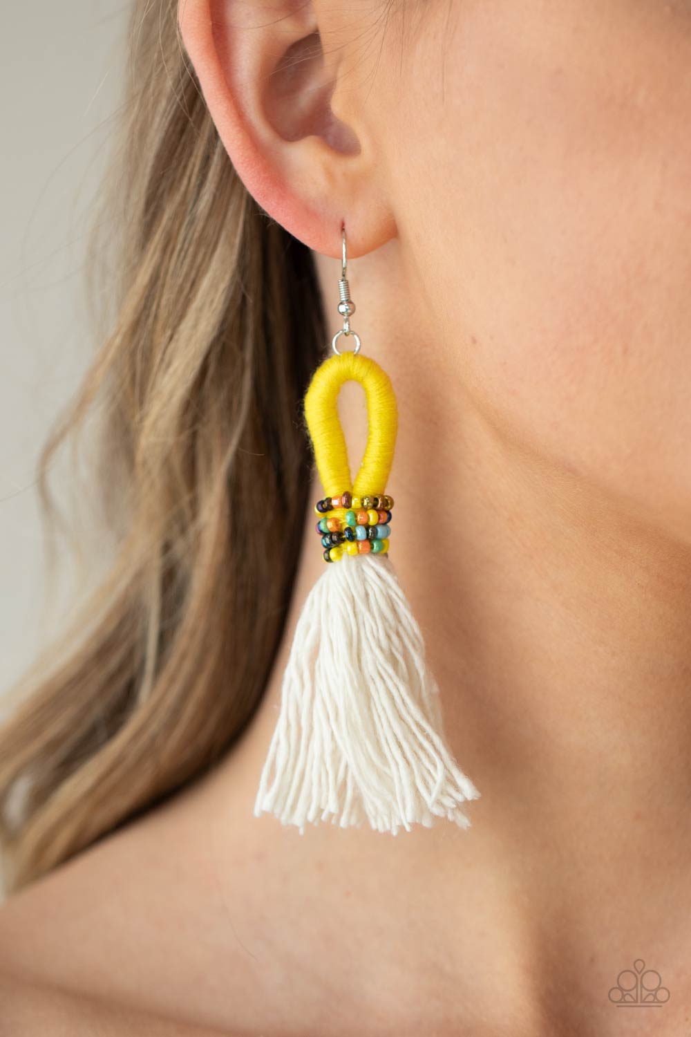 Paparazzi ♥ The Dustup - Yellow ♥ Earrings