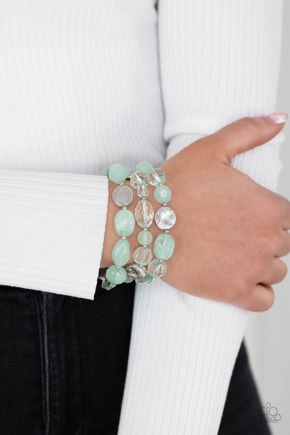 Paparazzi ♥ Oceanside Bliss - Green ♥ Bracelet