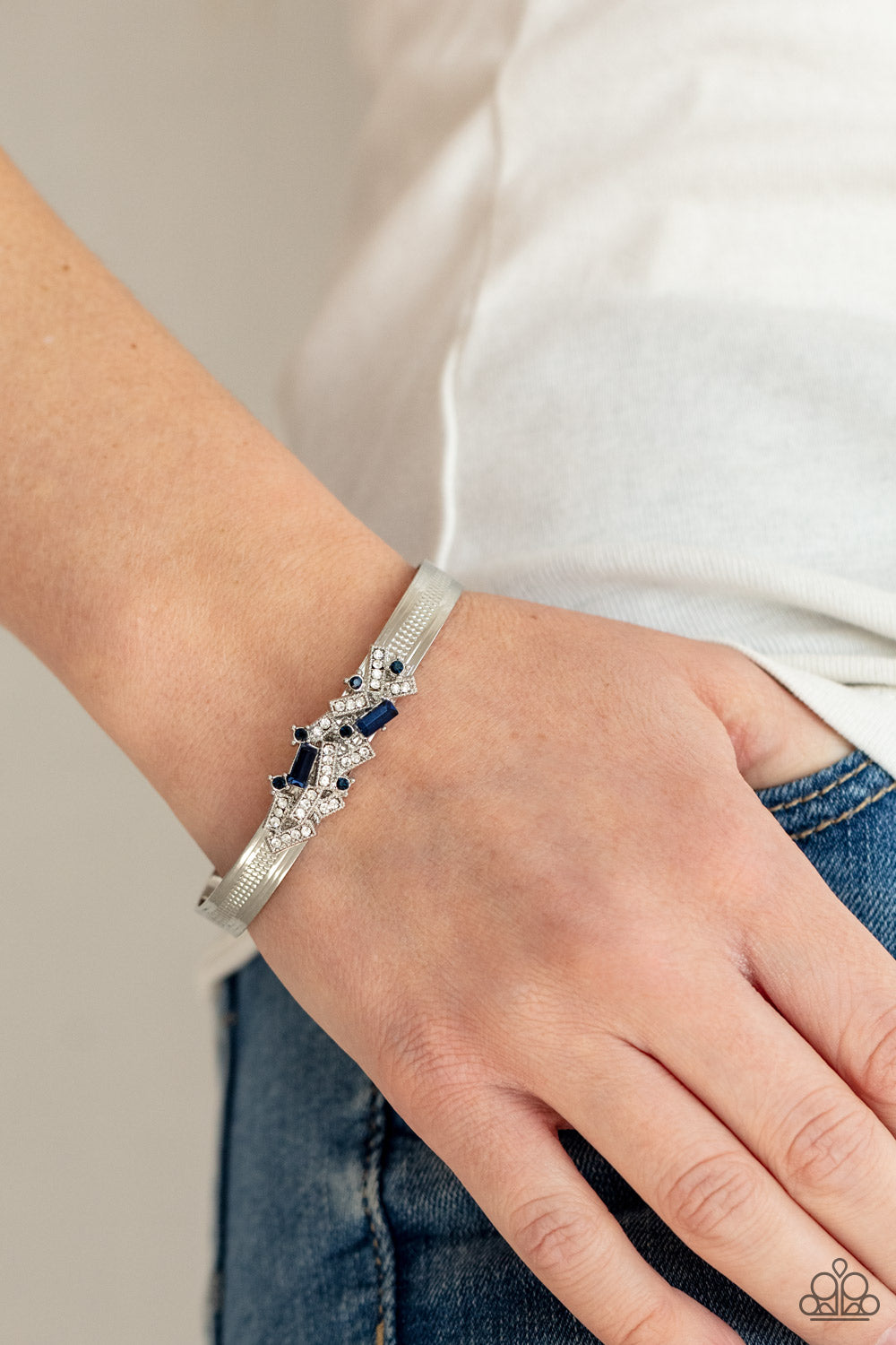 Paparazzi ♥ A Chic Clique - Blue ♥ Bracelet