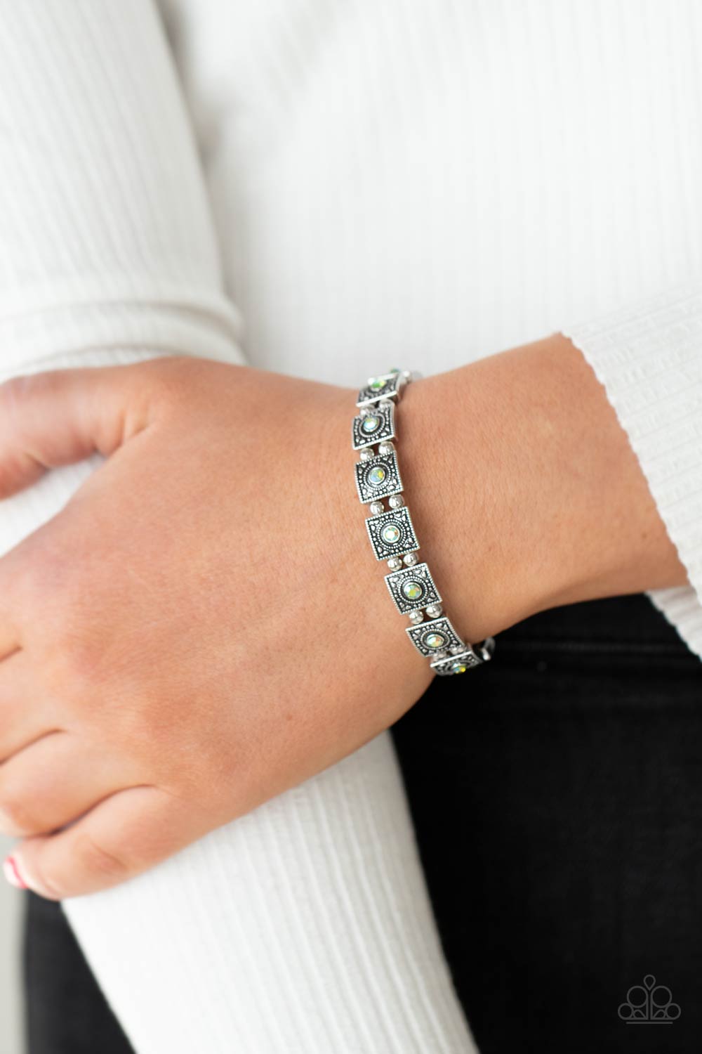 Paparazzi ♥ Cosmic Conquest - Green ♥ Bracelet