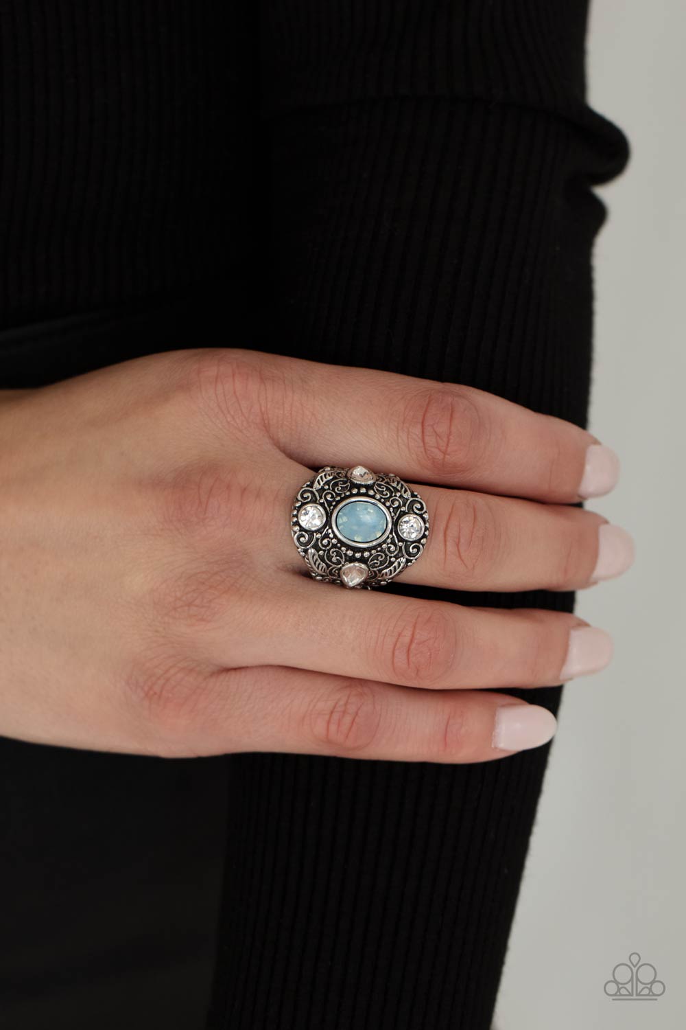 Paparazzi ♥ In The Limelight - Blue ♥ Ring