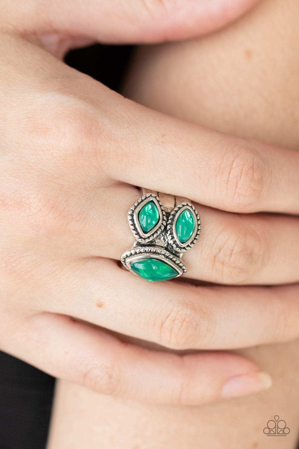 Paparazzi ♥ The Charisma Collector - Green ♥ Ring