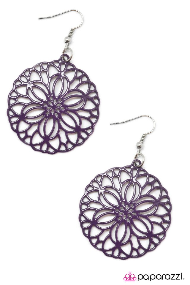 Paparazzi ♥ Glamour Guru - Purple ♥ Earrings