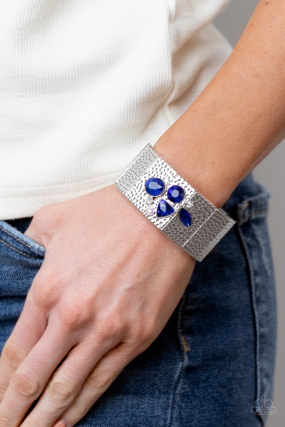 Paparazzi ♥ Flickering Fortune - Blue ♥ Bracelet