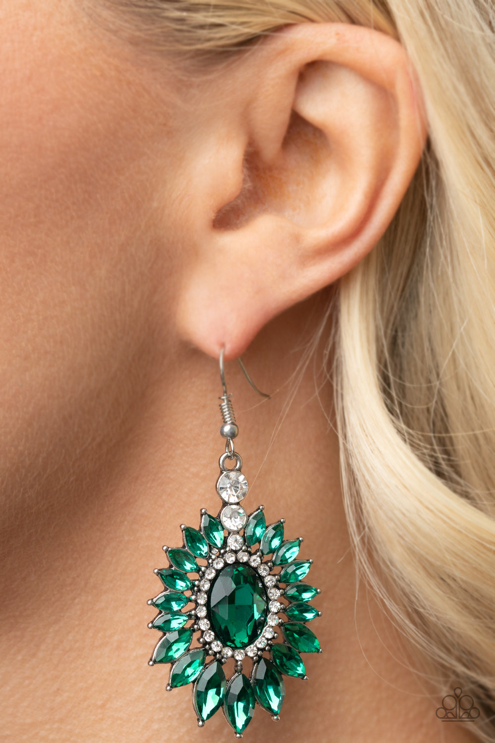 Paparazzi ♥ Big Time Twinkle - Green ♥ Earrings