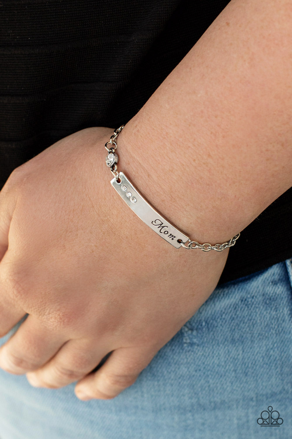 Paparazzi ♥ Mom Always Knows - White ♥ Bracelet