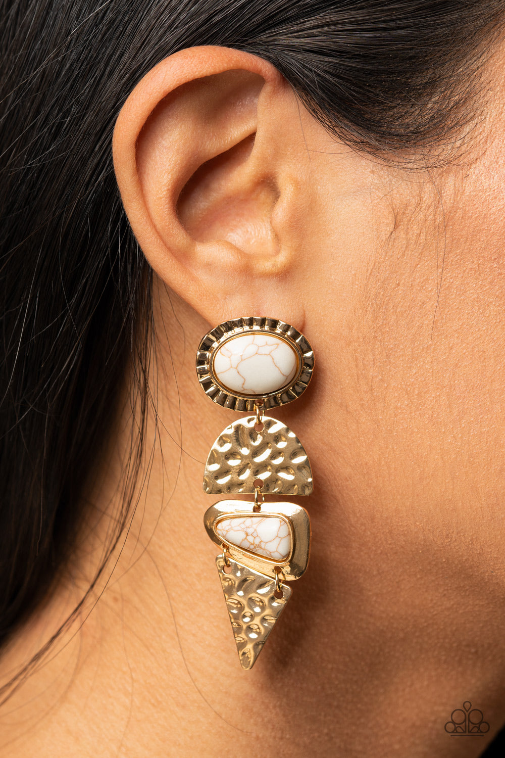 Paparazzi ♥ Earthy Extravagance - Gold ♥ Post Earrings