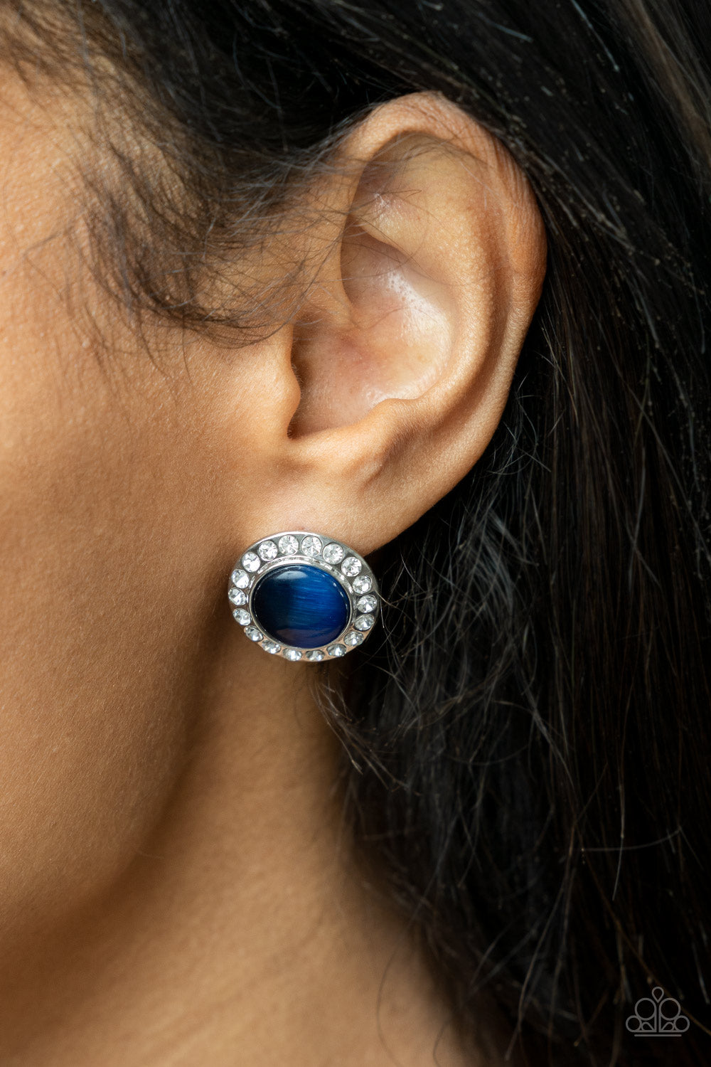 Paparazzi ♥ Glowing Dazzle - Blue ♥ Post Earrings