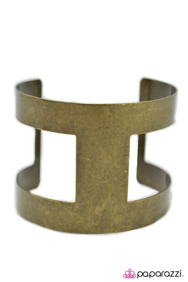 Paparazzi ♥ Animal Instincts - Brass ♥ Bracelet