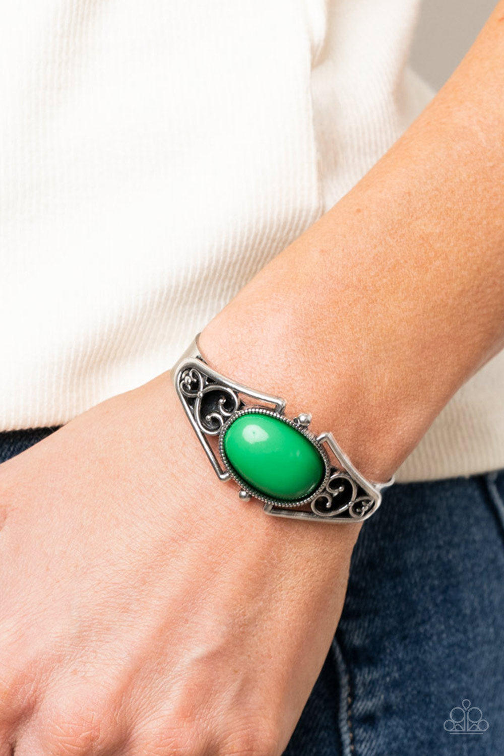 Paparazzi ♥ Springtime Trendsetter - Green ♥ Bracelet