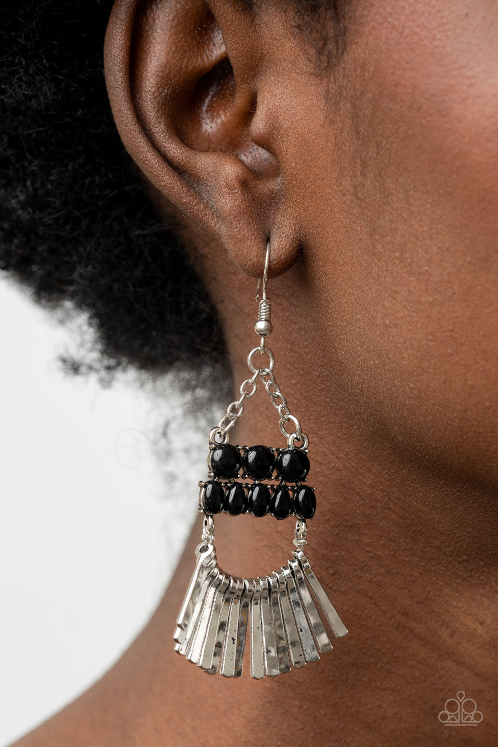 Paparazzi ♥ A FLARE For Fierceness - Black ♥ Earrings