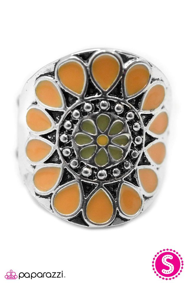 Paparazzi ♥ Santa Rosa - Yellow ♥ Ring