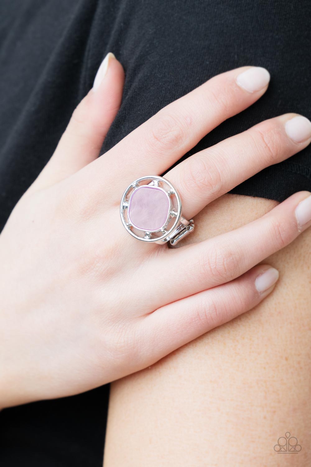 Paparazzi ♥ Encompassing Pearlescence - Purple ♥ Ring