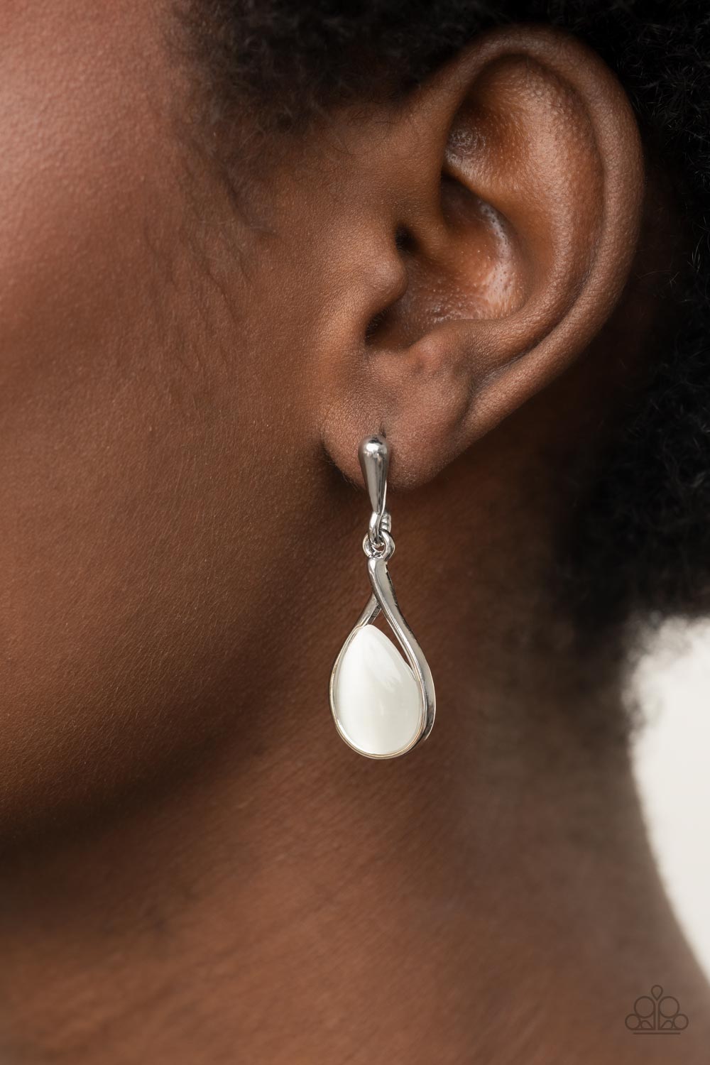 Paparazzi ♥ Pampered Glow Up - White ♥ Post Earrings