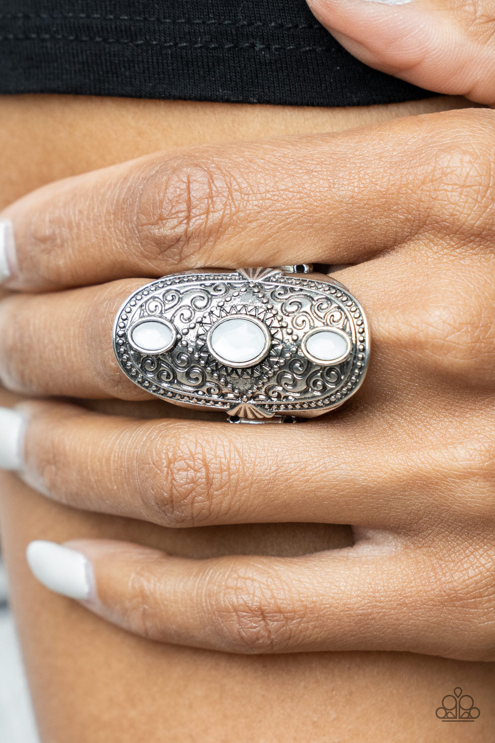 Paparazzi ♥ Promenade Paradise - White ♥ Ring