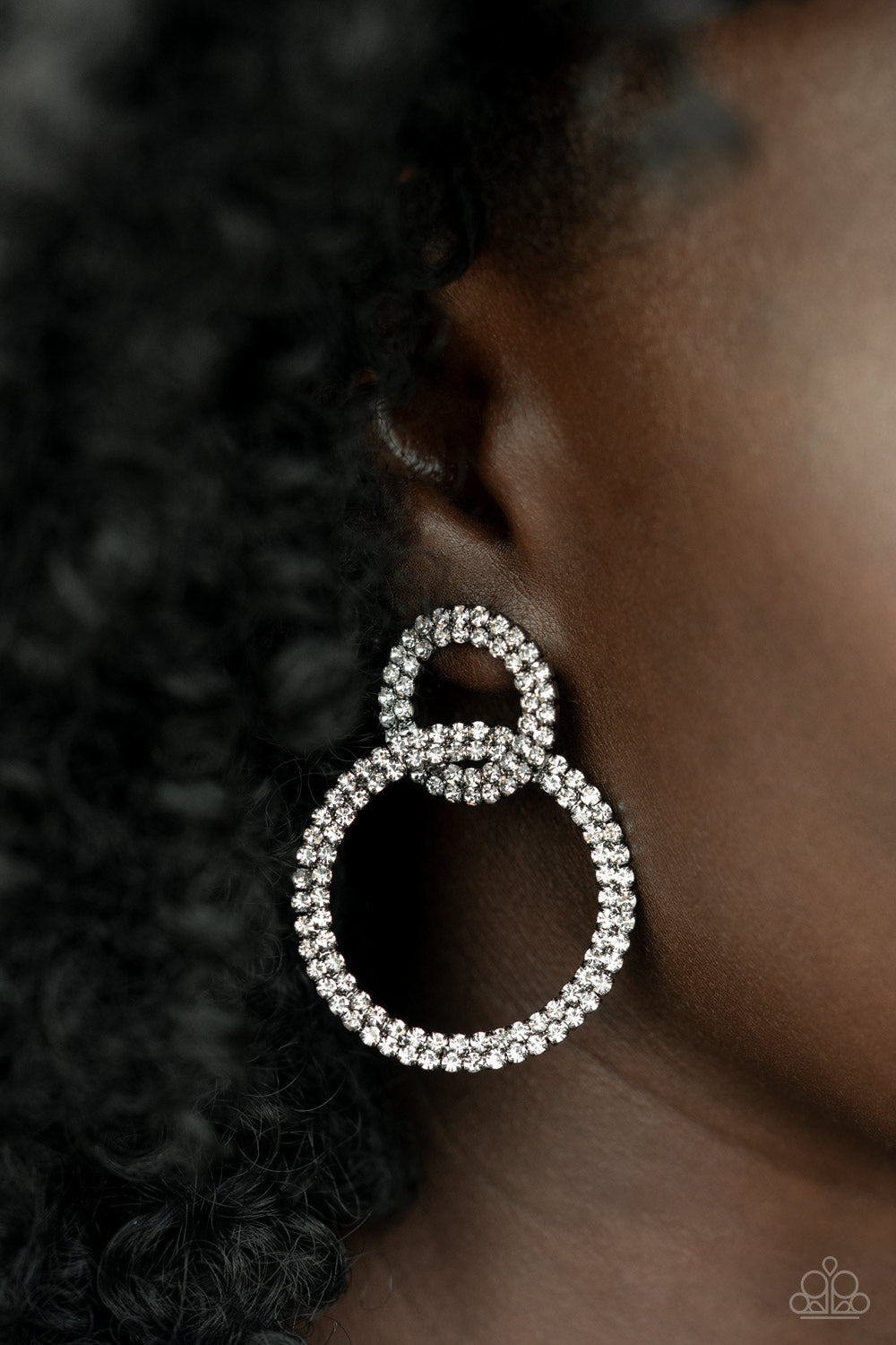 Paparazzi ♥ Intensely Icy - Black ♥ Post Earrings