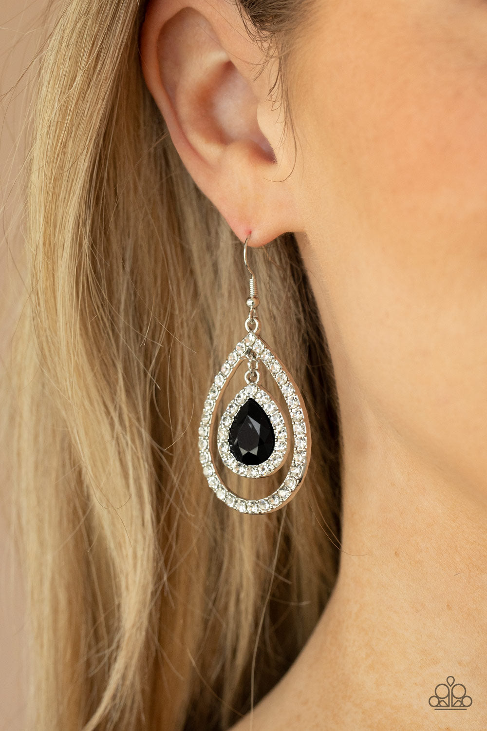 Paparazzi ♥ Blushing Bride - Black ♥ Earrings