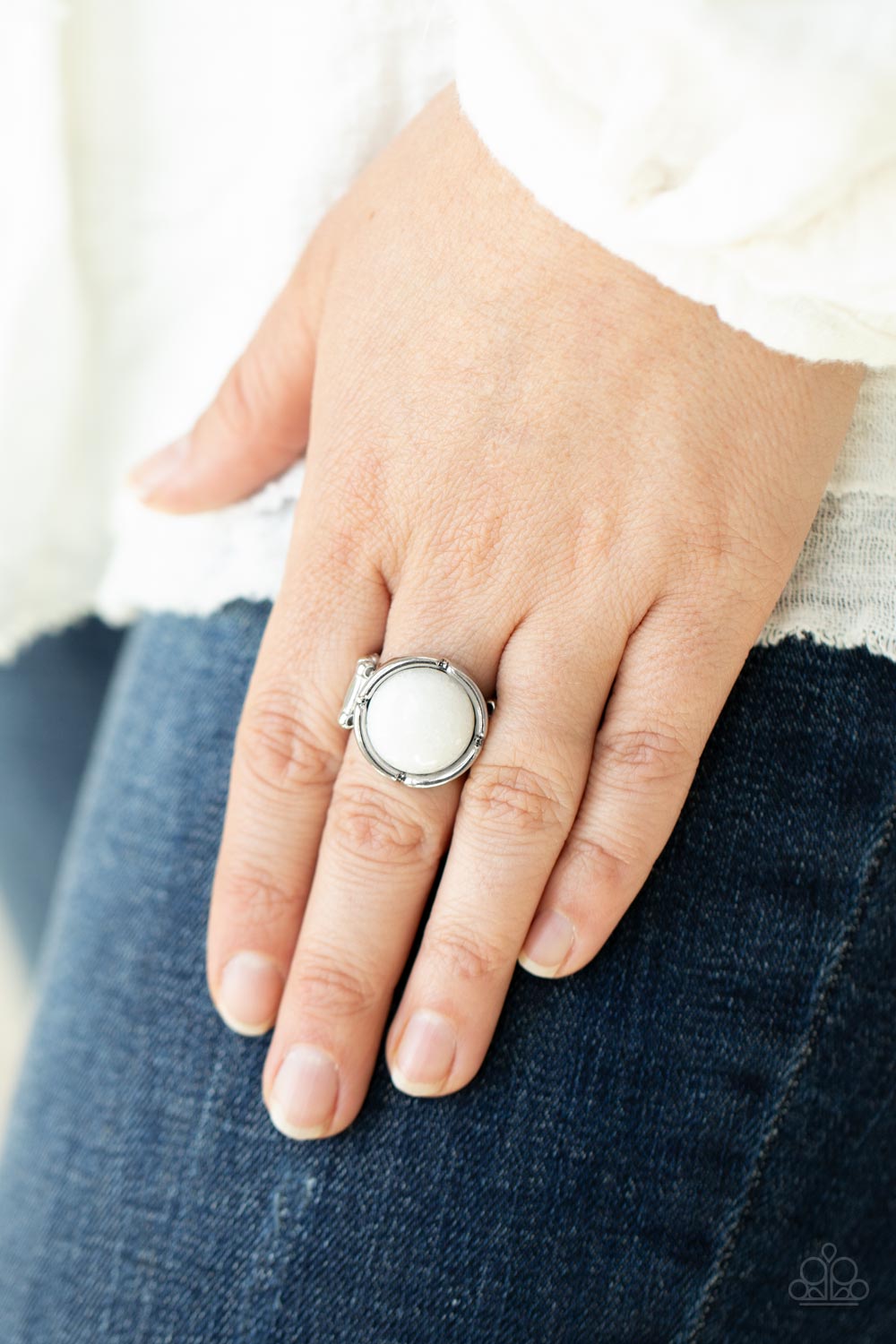Paparazzi ♥ Dreamy Dunes - White ♥ Ring
