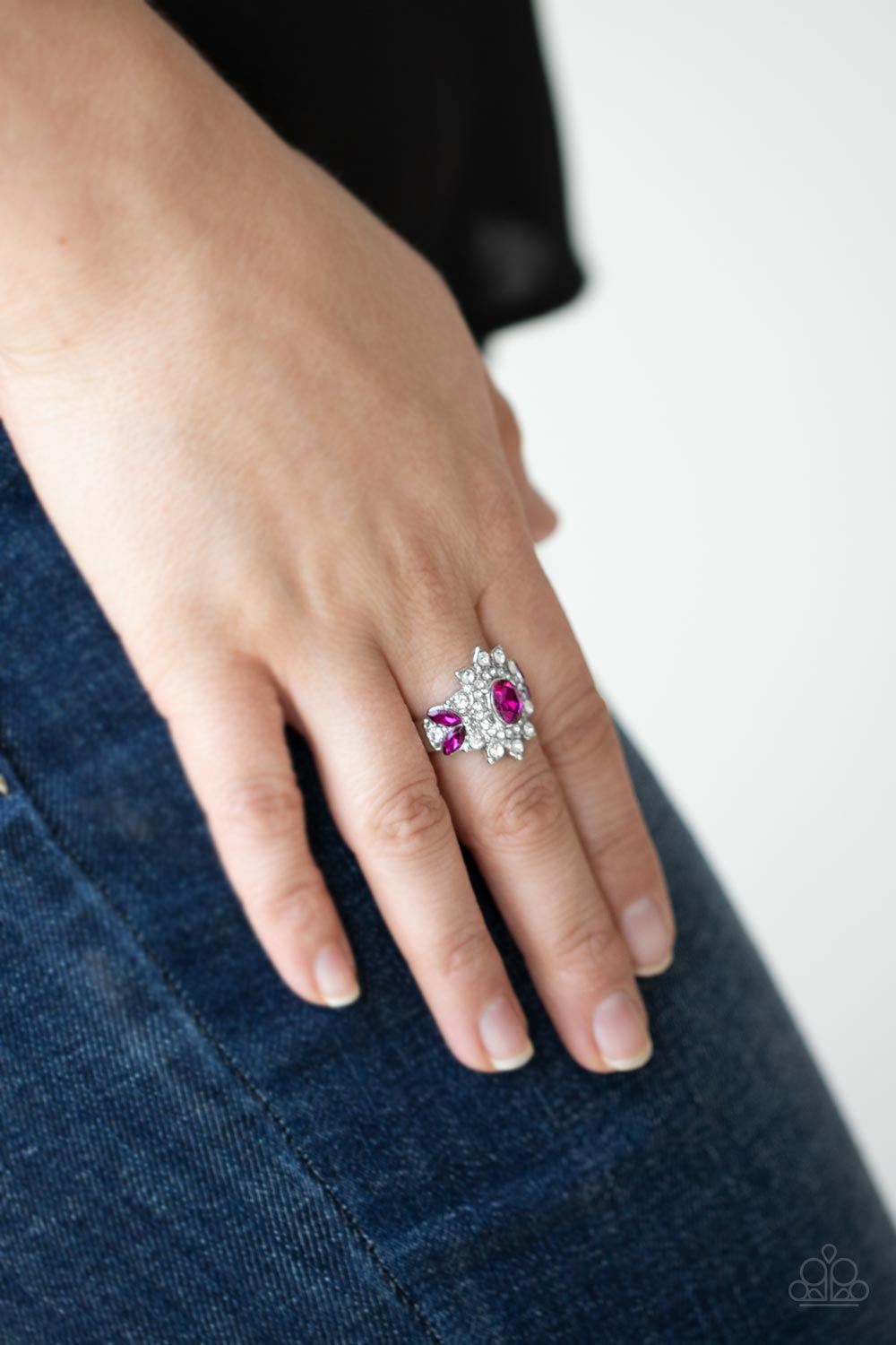 Paparazzi ♥ The Princess and The FROND - Pink ♥ Ring