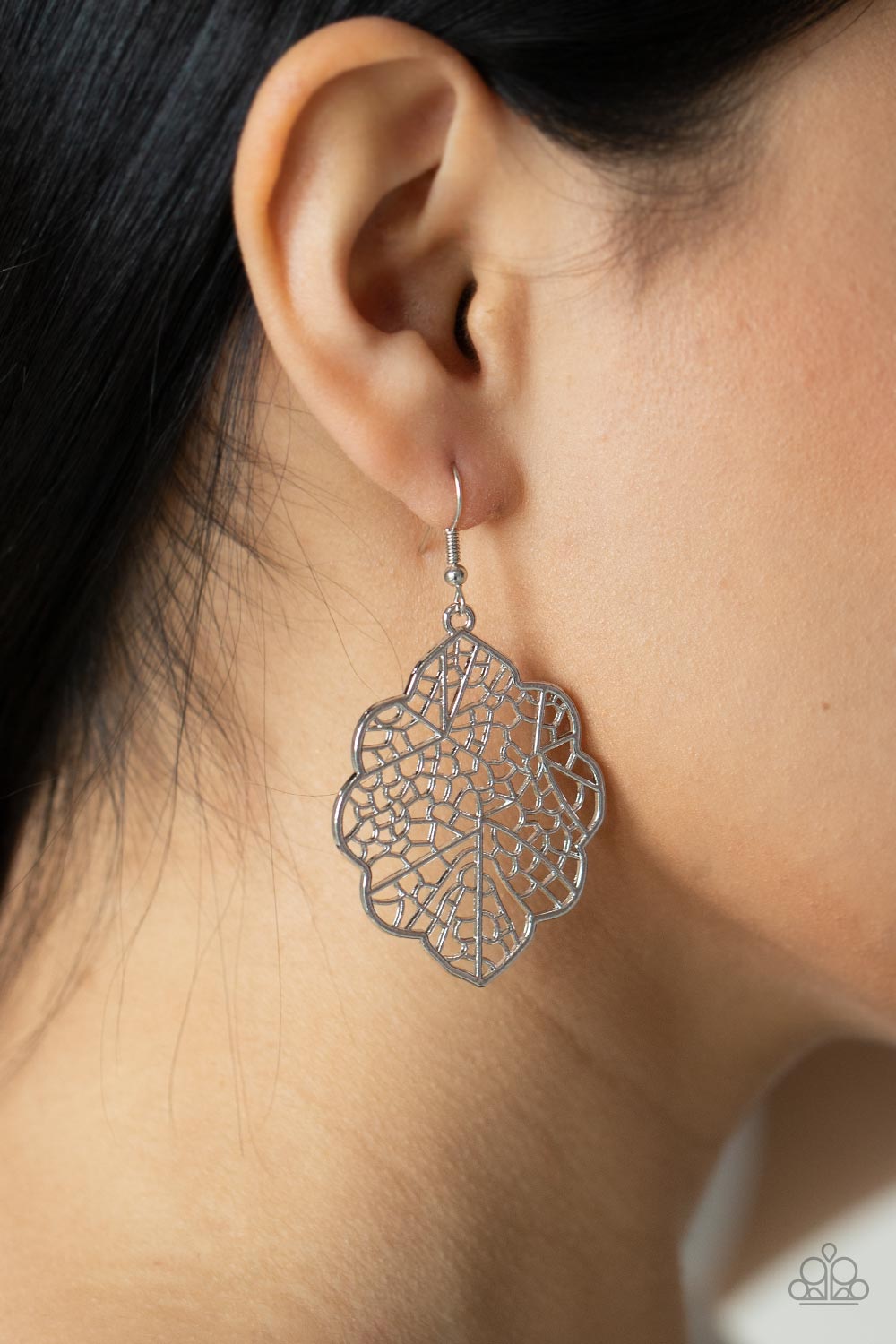 Paparazzi ♥ Meadow Mosaic - Silver ♥ Earrings
