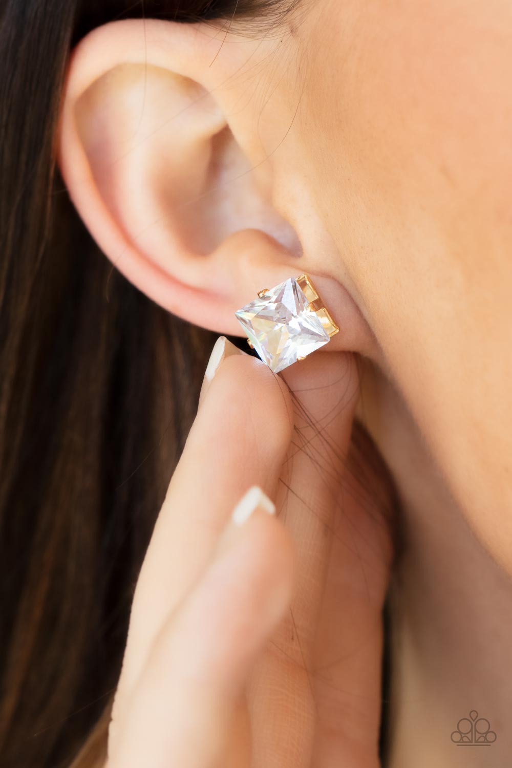 Paparazzi ♥ Times Square Timeless - Gold ♥ Post Earrings