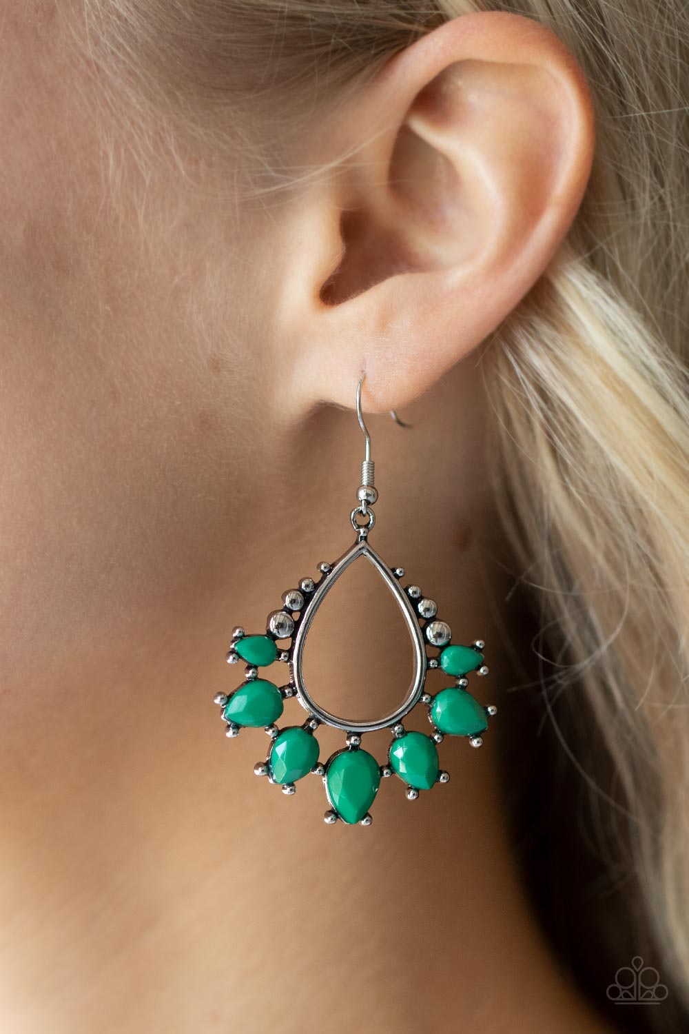 Paparazzi ♥ Flamboyant Ferocity - Green ♥ Earrings